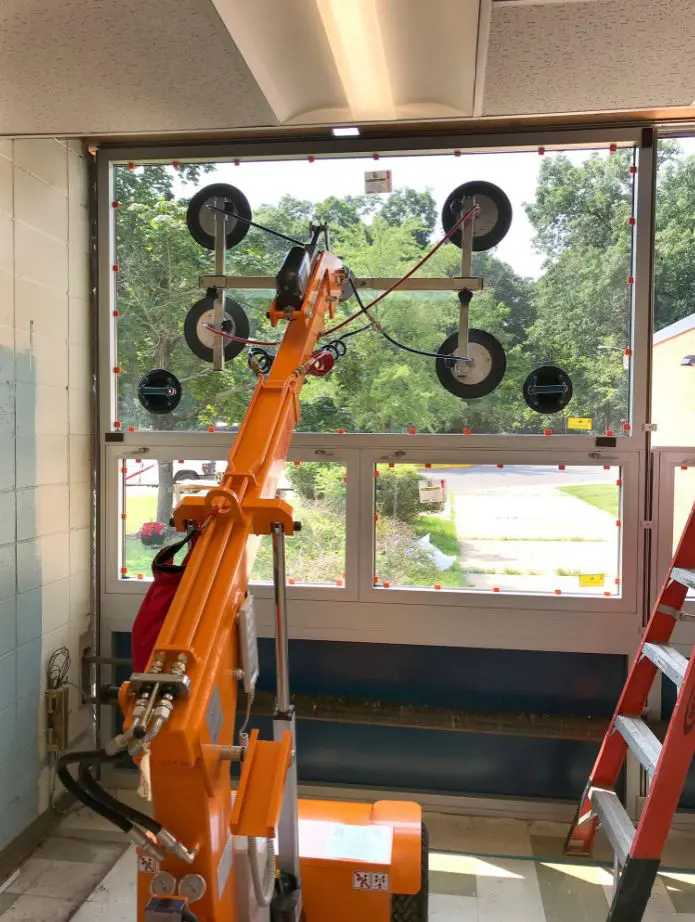 Innenverglasung-mit-Glasmontagelifter